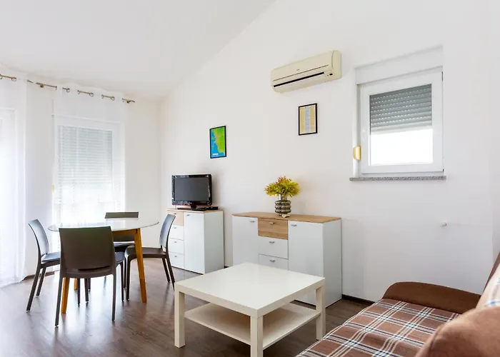 Loren - Mali - Second Floor