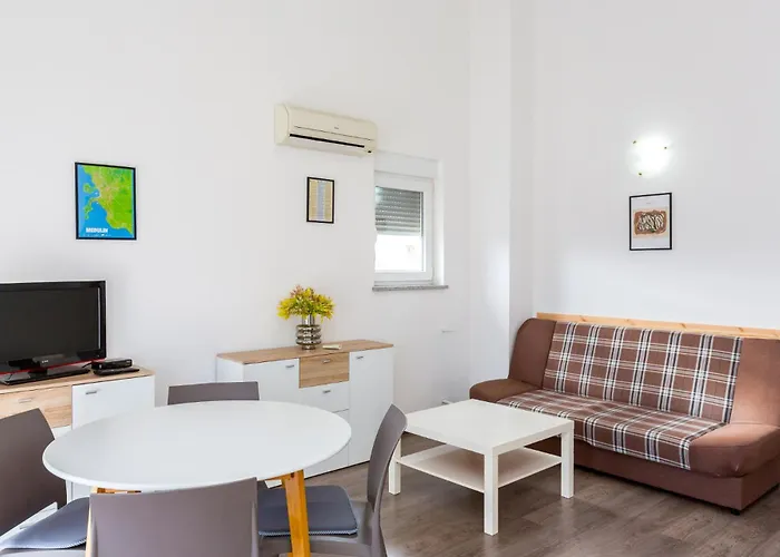 Loren - Mali - Second Floor
