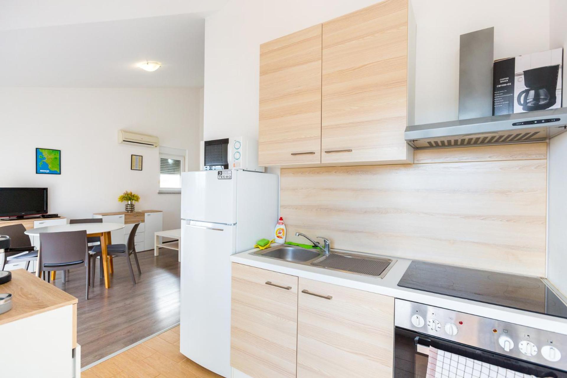 Loren - Mali - Second Floor Apartment